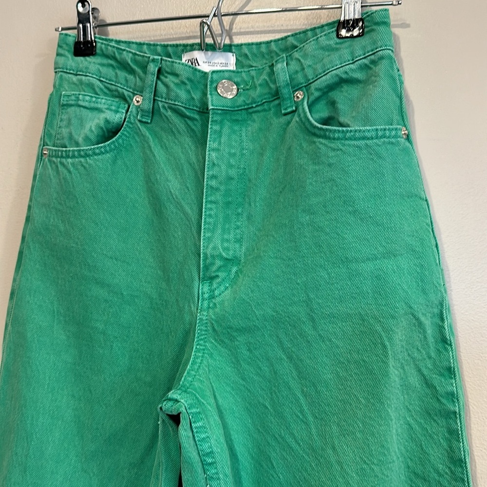 ZARA Extra High Rise Straight Flare Jean Trendy Size 2 Streetwear Kelly Green
